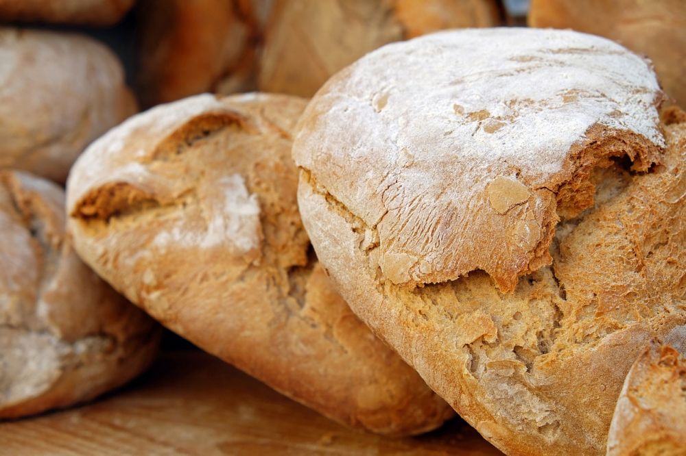 Bake brød: En detaljert guide til kunsten og variasjonene