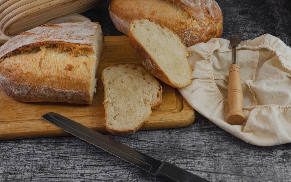 Hjemmelaget brød: En komplett guide til smakfullt håndverk